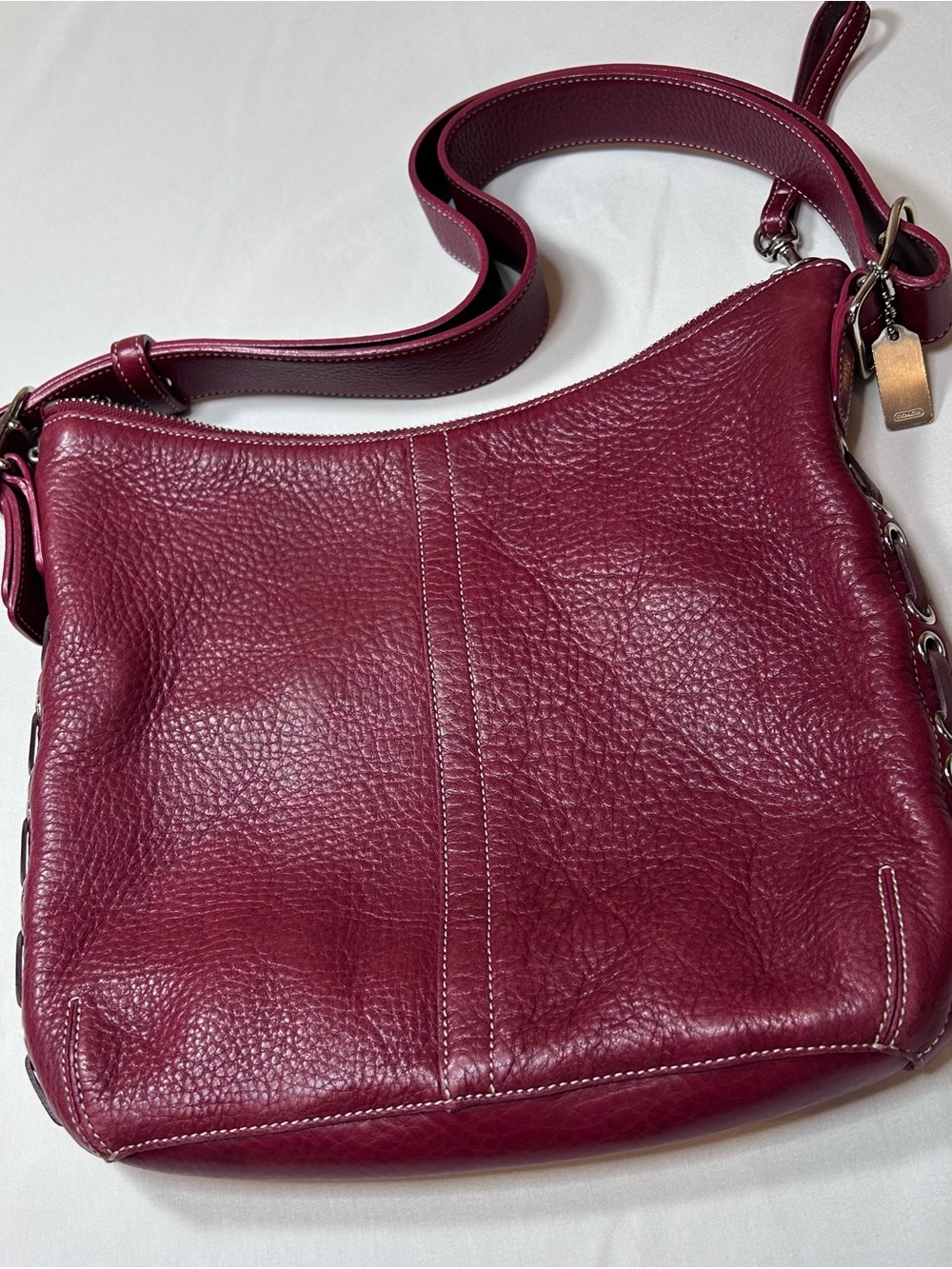Coach VTG Y2K 9350 Pebbled Magenta Convertible Strap Side Lace Shoulder Bag